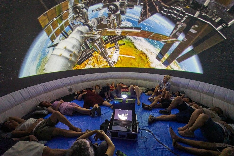Portada de L'univers Astroturismo