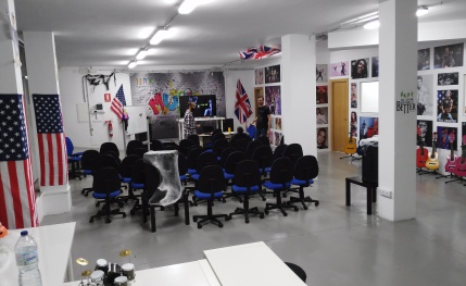 Academia para aprender inglés a través de la música