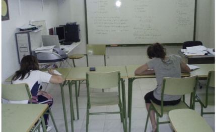 Academia de apoyo e idiomas