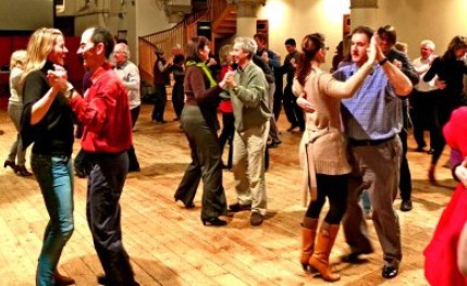 Academia de baile para todas las edades