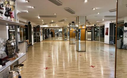 Academia de baile y centro de fitness