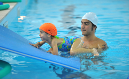 Clases de natación, pádel, yoga, psicomotricidad