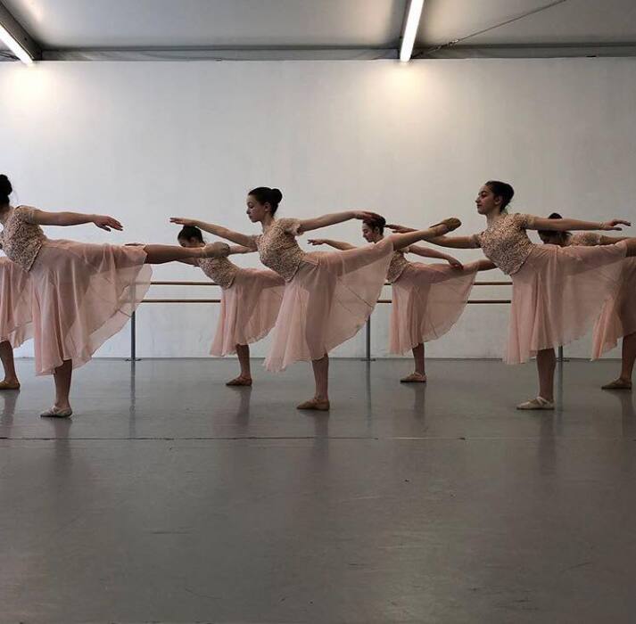 Academia de baile, teatro y arte