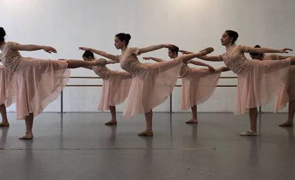Escuela de danza y artes escénicas