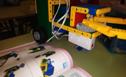 Academia de robótica educativa y programación