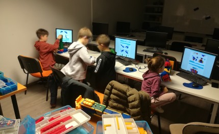 Academia de robótica educativa y programación