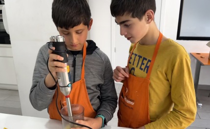 Escuela de cocina para niños y adultos