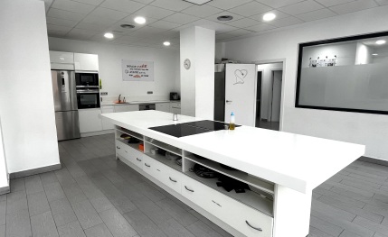 Escuela de cocina para niños y adultos