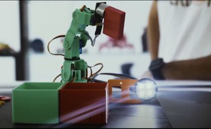 Academia de robótica educativa y programación