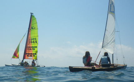 Club de Vela, surf, windsurf, kayak, catamarán